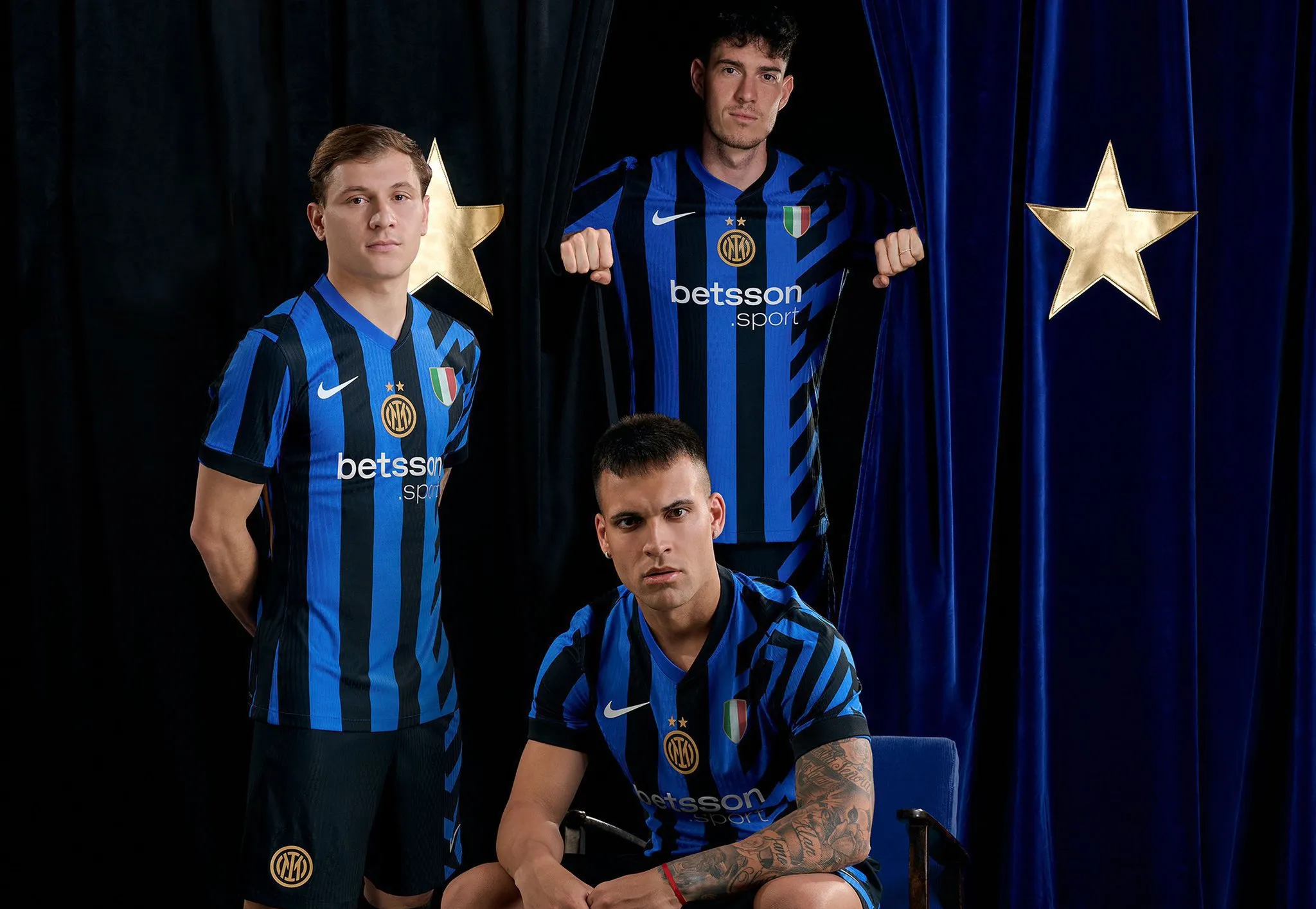 九游-包含英超转会期再迎强敌,拜仁慕尼黑再遭质疑,主帅态度——更衣室稳定,训练强度明显提升的词条